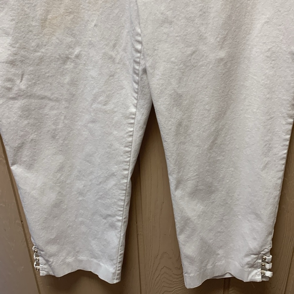 JM Collection Capris - Picture 6 of 12